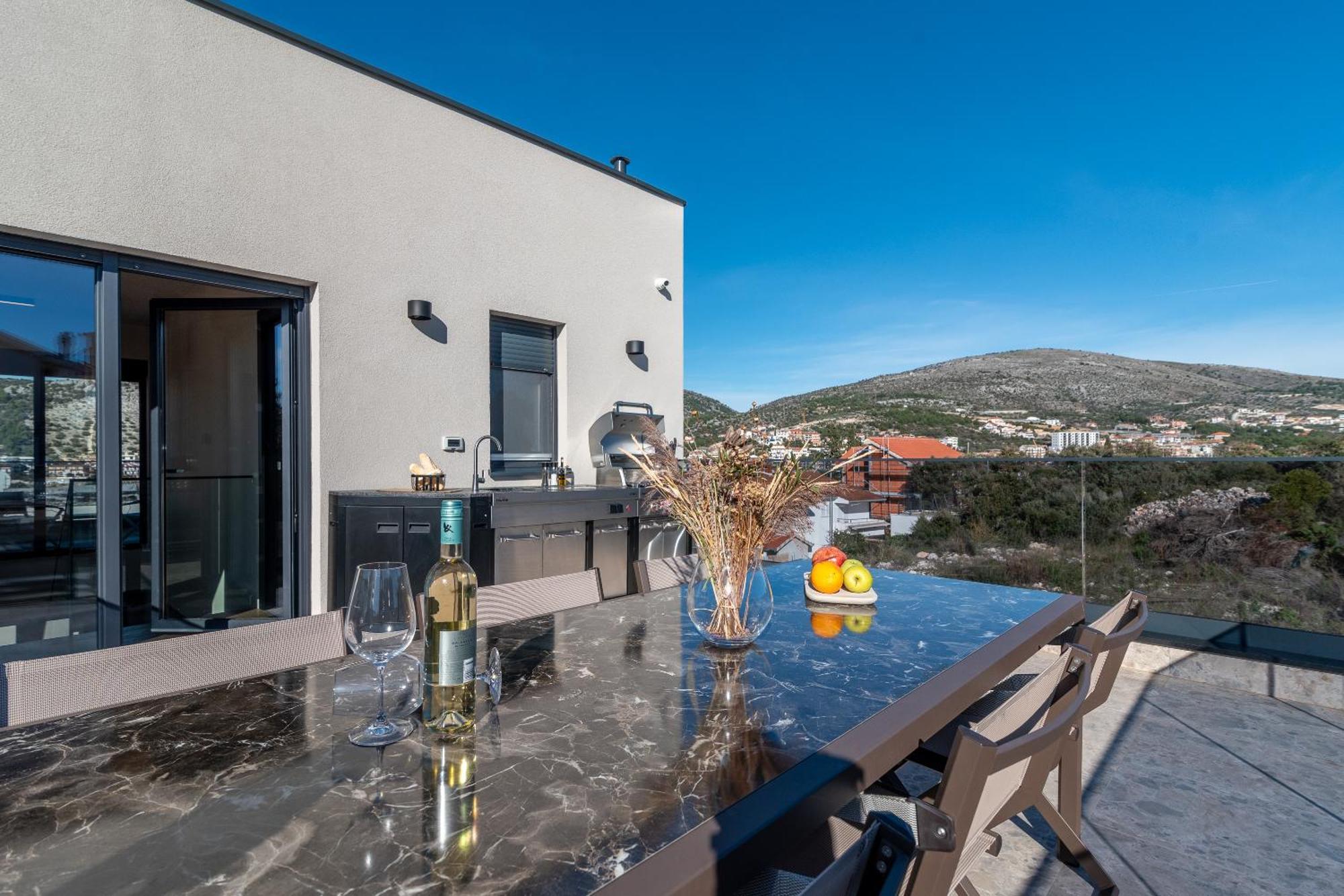 Mia- Private Wellness & Villa Seget Vranjica